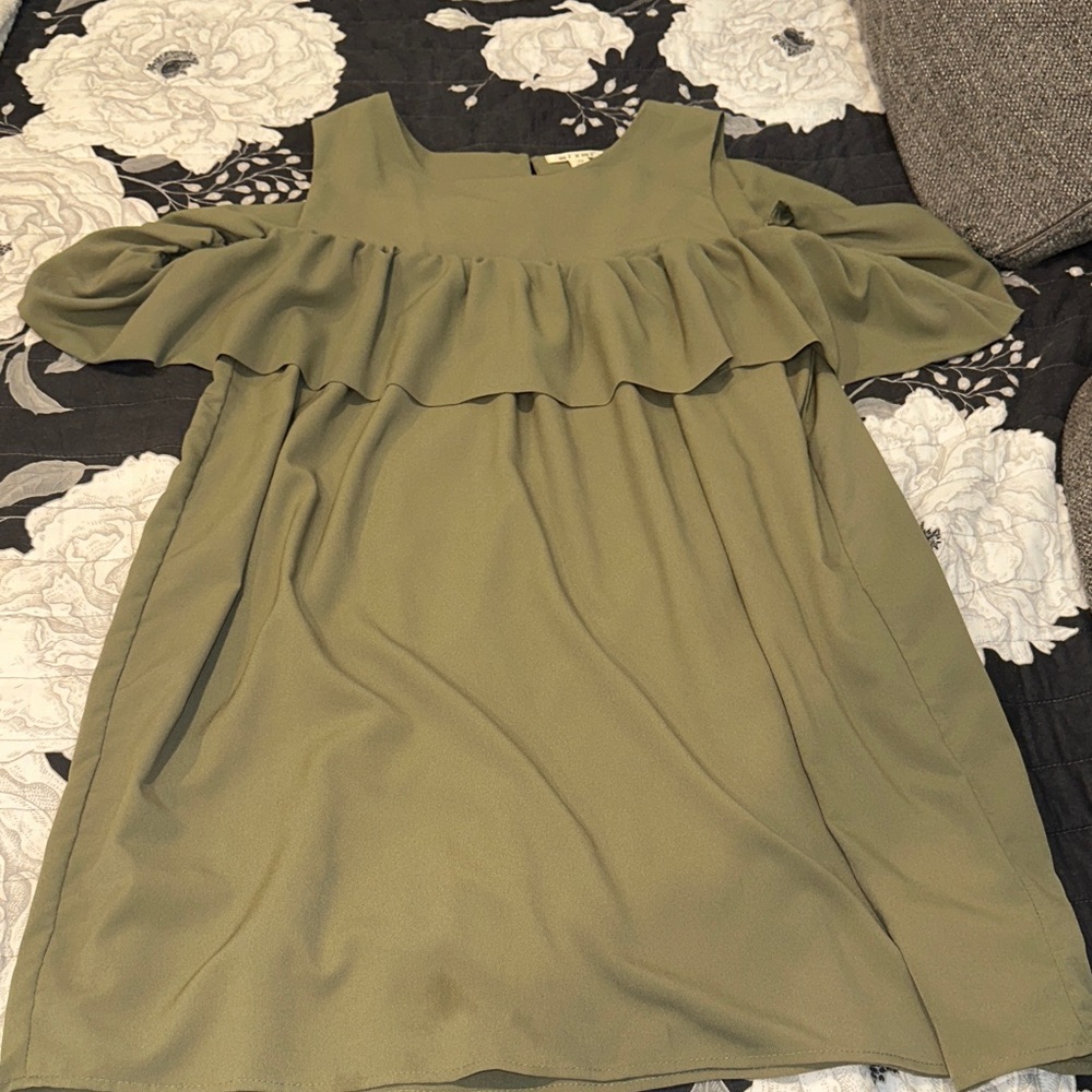Green Off-Shoulder ruffle Dress